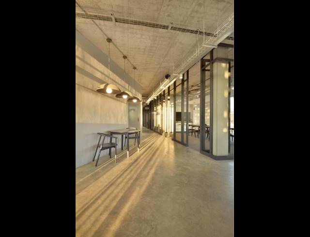 26,999M² WAREHOUSE TO LET IN AEROTON